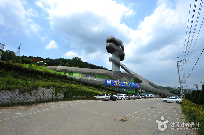 Oktokki Space Center (옥토끼우주센터)