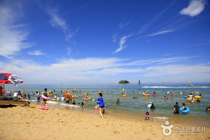 Sokcho Beach (속초해수욕장)