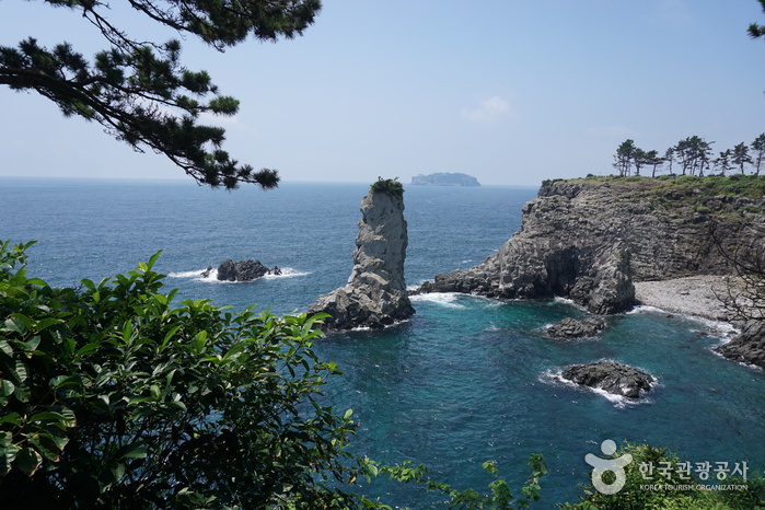 Oedolgae Sea Stack (외돌개(제주))