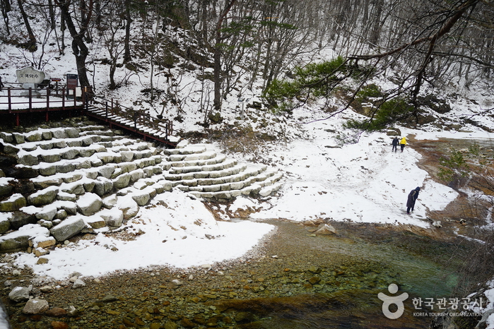 Osaek Mineral Spring (오색약수터)