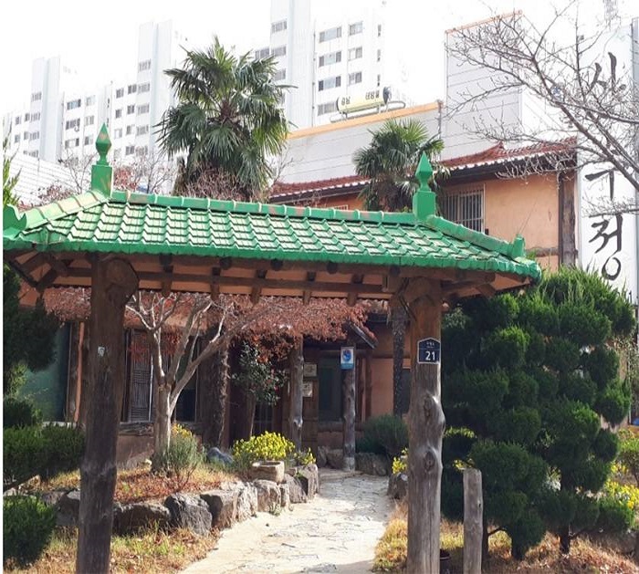 Sansujeong (산수정)