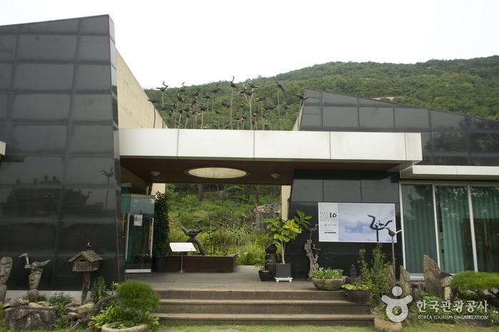 Musée de l’art du sotdae à Neungkang (능강솟대문화공간)