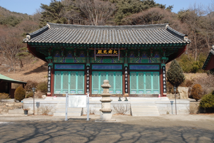 Temple Ilraksa à Seosan (일락사(서산))