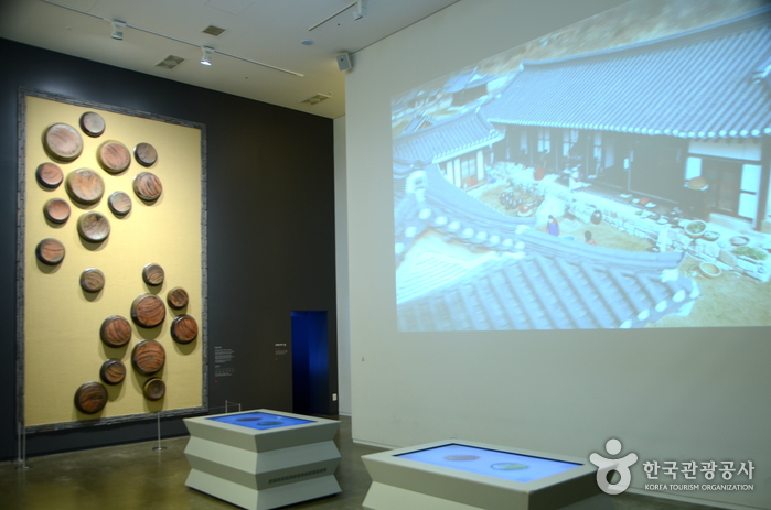 Institut 'Kimchi Museum' - (풀무원김치박물관)