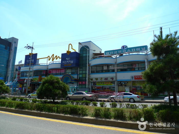 Terminal des bus interurbains de Taean