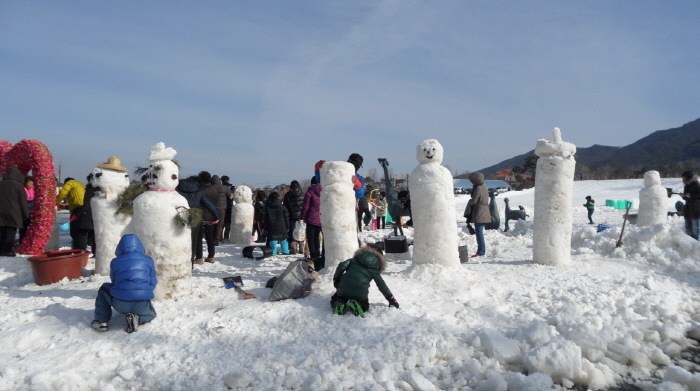 Festival de la neige de Jirisan Namwon Baraebong (지리산 남원 바래봉 눈꽃축제)