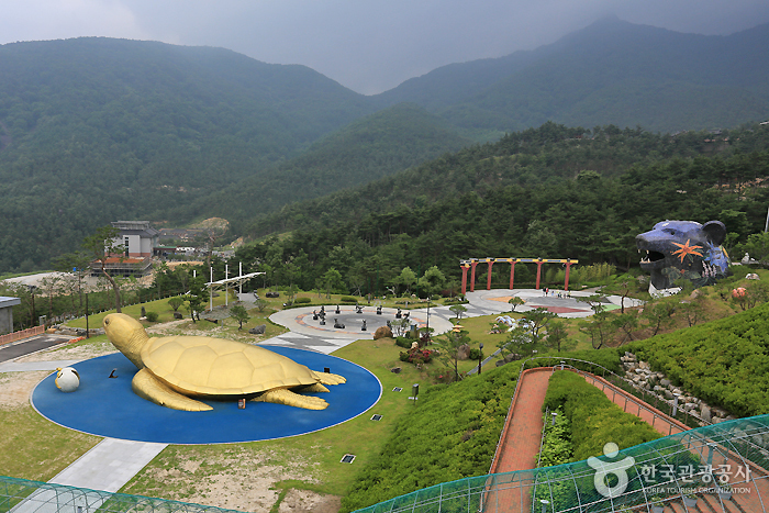 Village Donguibogamchon - Parc de loisirs de la médecine orientale de Sancheong (동의보감촌 - 산청한방테마파크)