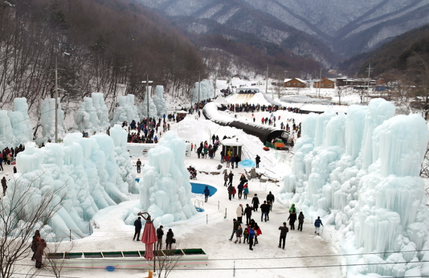 Festival des neiges au Mont Chilgapsan (칠갑산얼음분수축제)