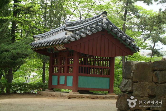 Cheokjudonghaebi & Daehanpyeongsutochanbi (척주동해비및 대한평수토찬비)