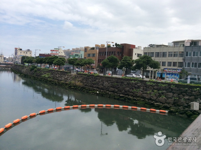 Fluss Sanjicheon (산지천) Fluss Sanjicheon (산지천)