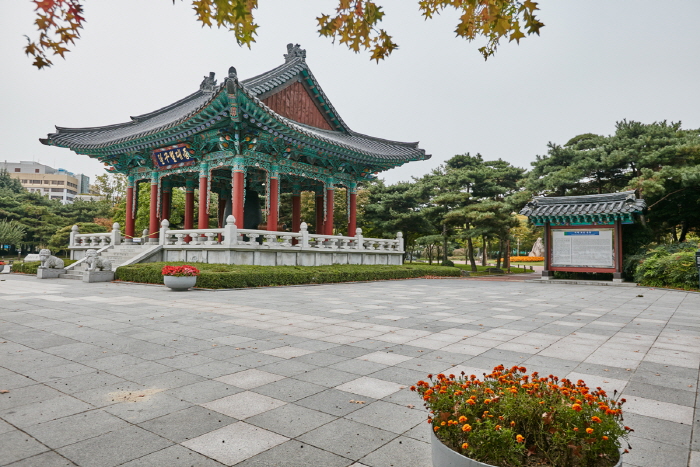 国債報償運動記念公園(국채보상운동기념공원) 国債報償運動記念公園(국채보상운동기념공원)