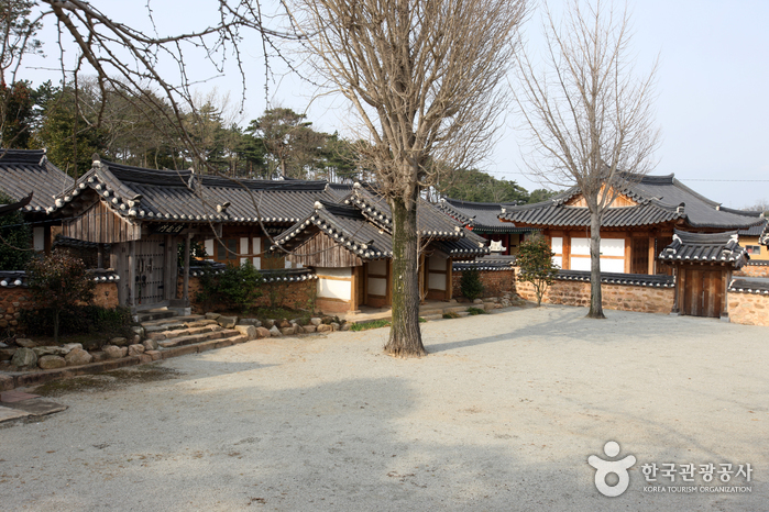 霊岩 王仁博士村（영암 왕인박사마을）