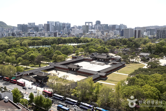 Дворец Чхангёнгун (창경궁) Дворец Чхангёнгун (창경궁)